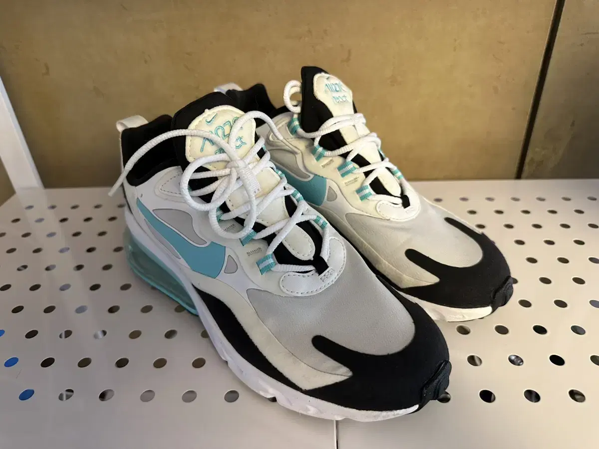 Nike W Air Max 270 React Mint CJ0619-001