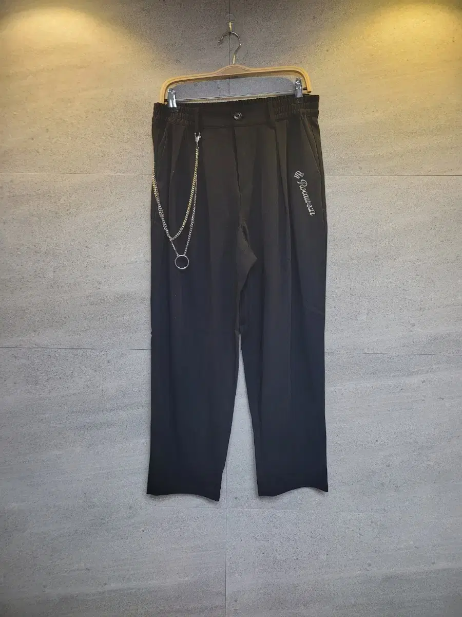 Chain embellishments! Logo Slacks! RocaWear! Unworn!