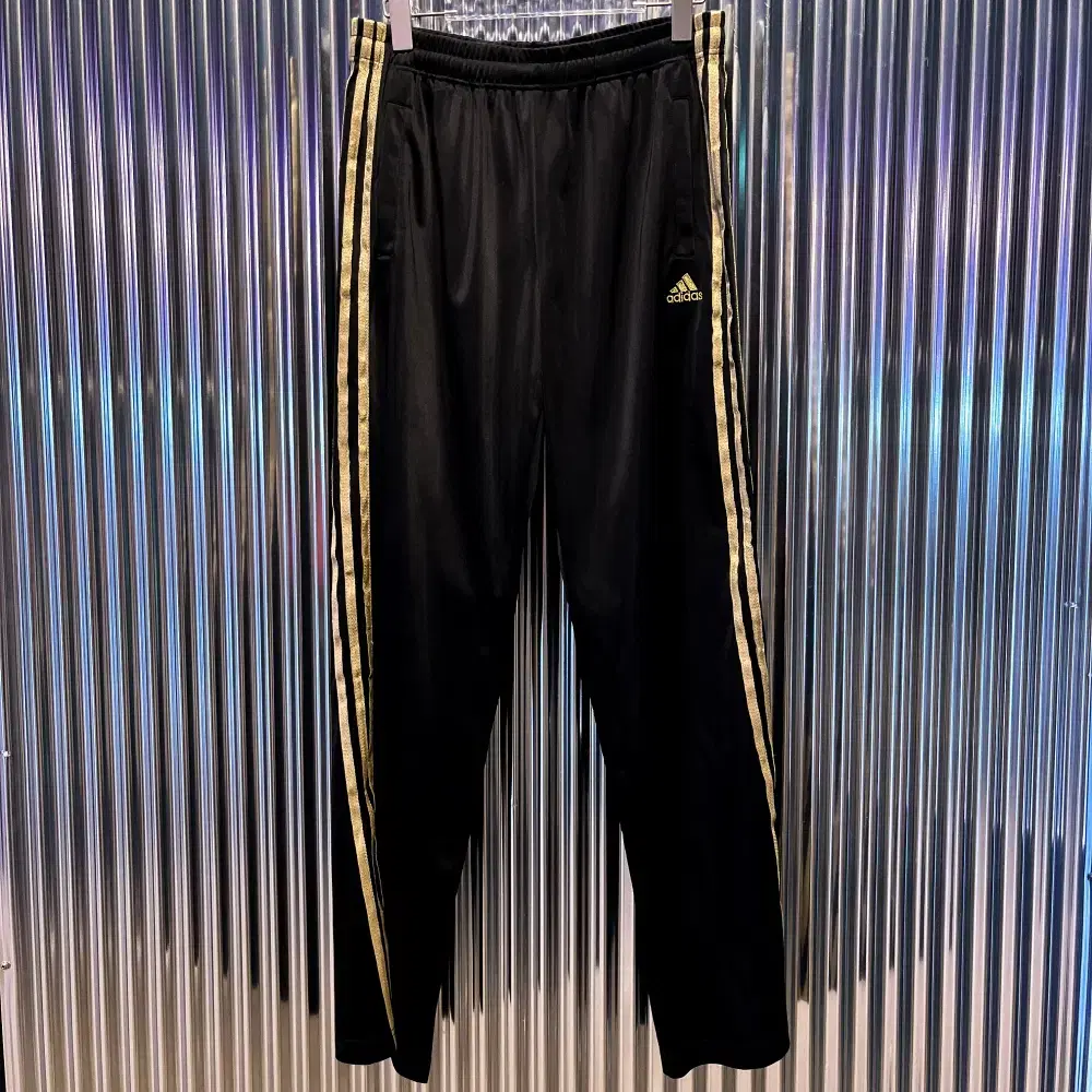 adidas Old School Track Pants (Domestic 28) -M325