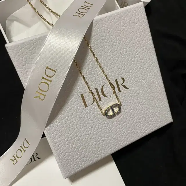 Dior petit CD 목걸이