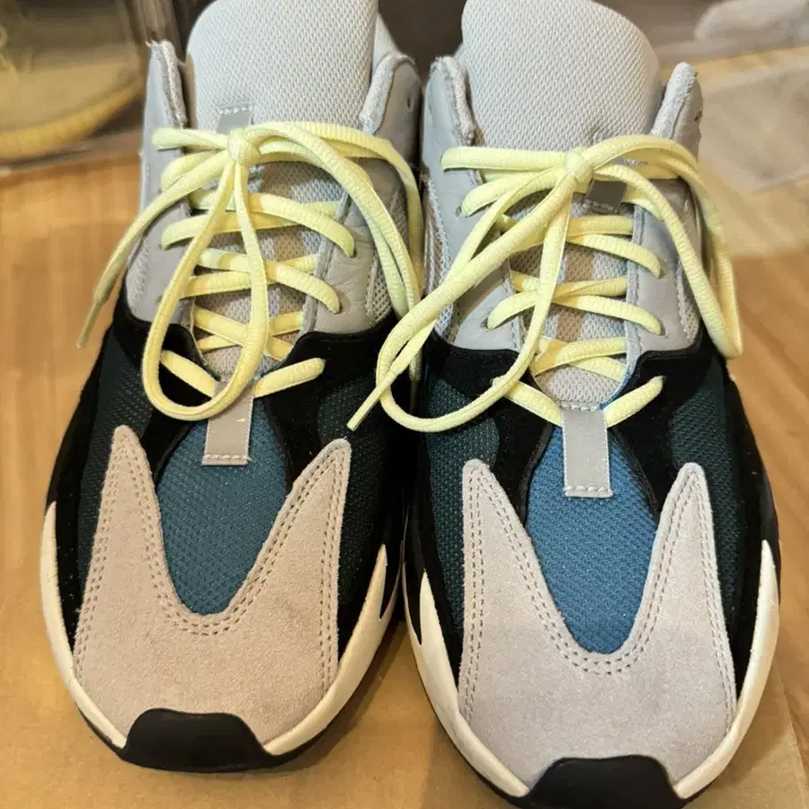 (295)Adidas Yeezy Boost 700 Wave Runner