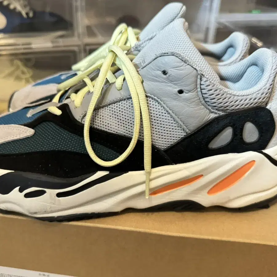 (295)Adidas Yeezy Boost 700 Wave Runner