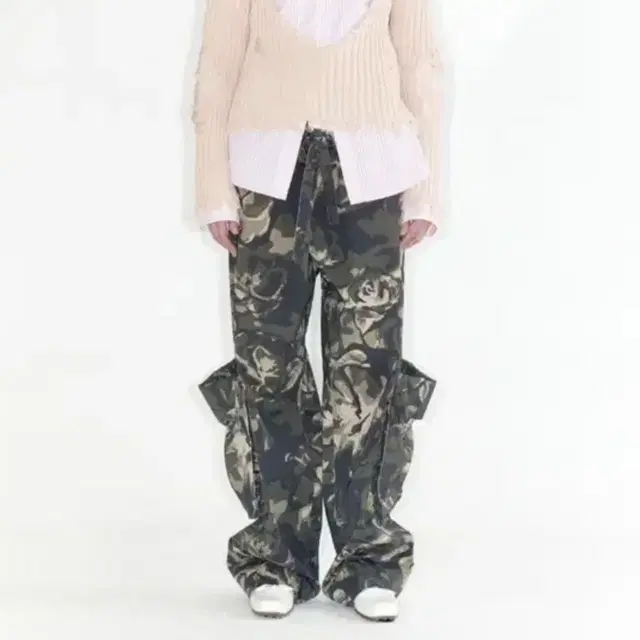 [구해요] CAMO ROLLED WAIST CARGO PANTS, KHA