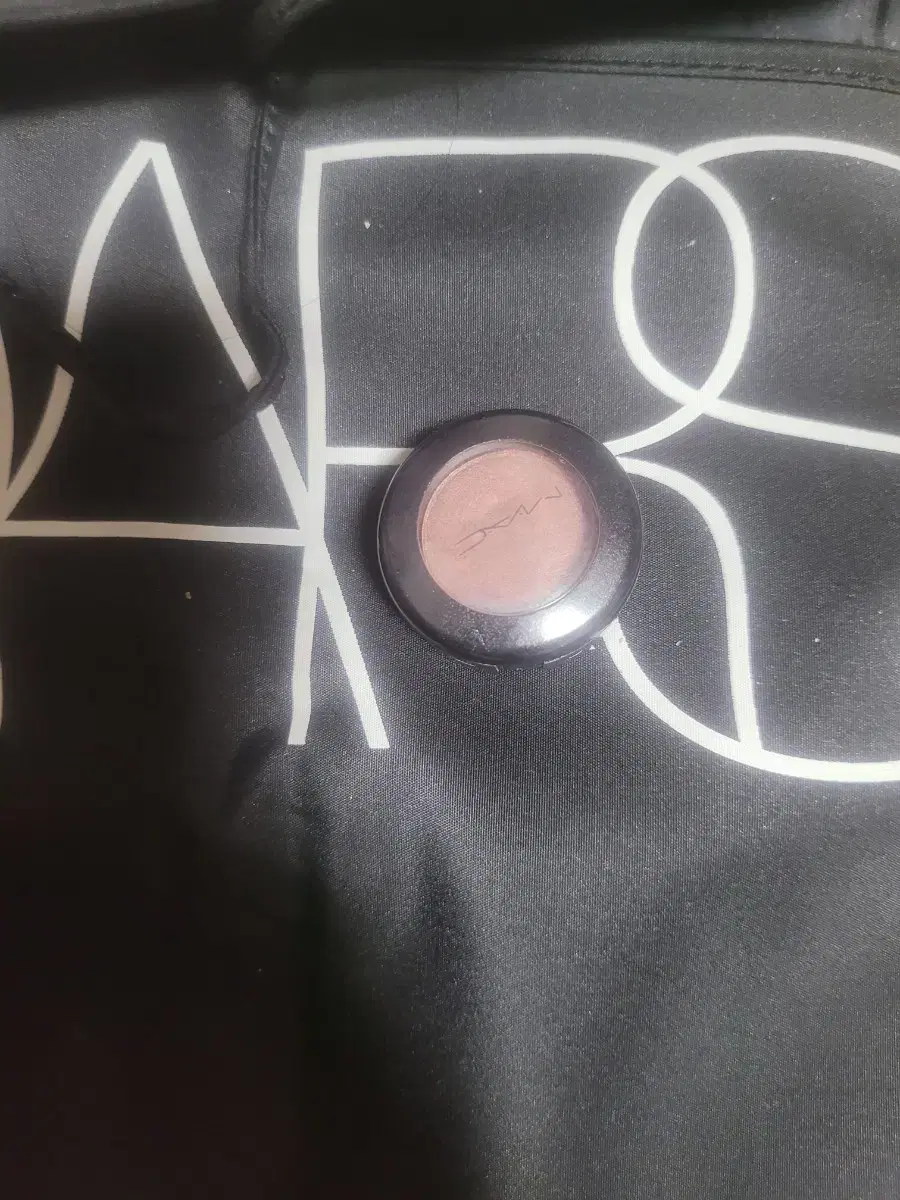 Mac Single Eye Shadow twinks