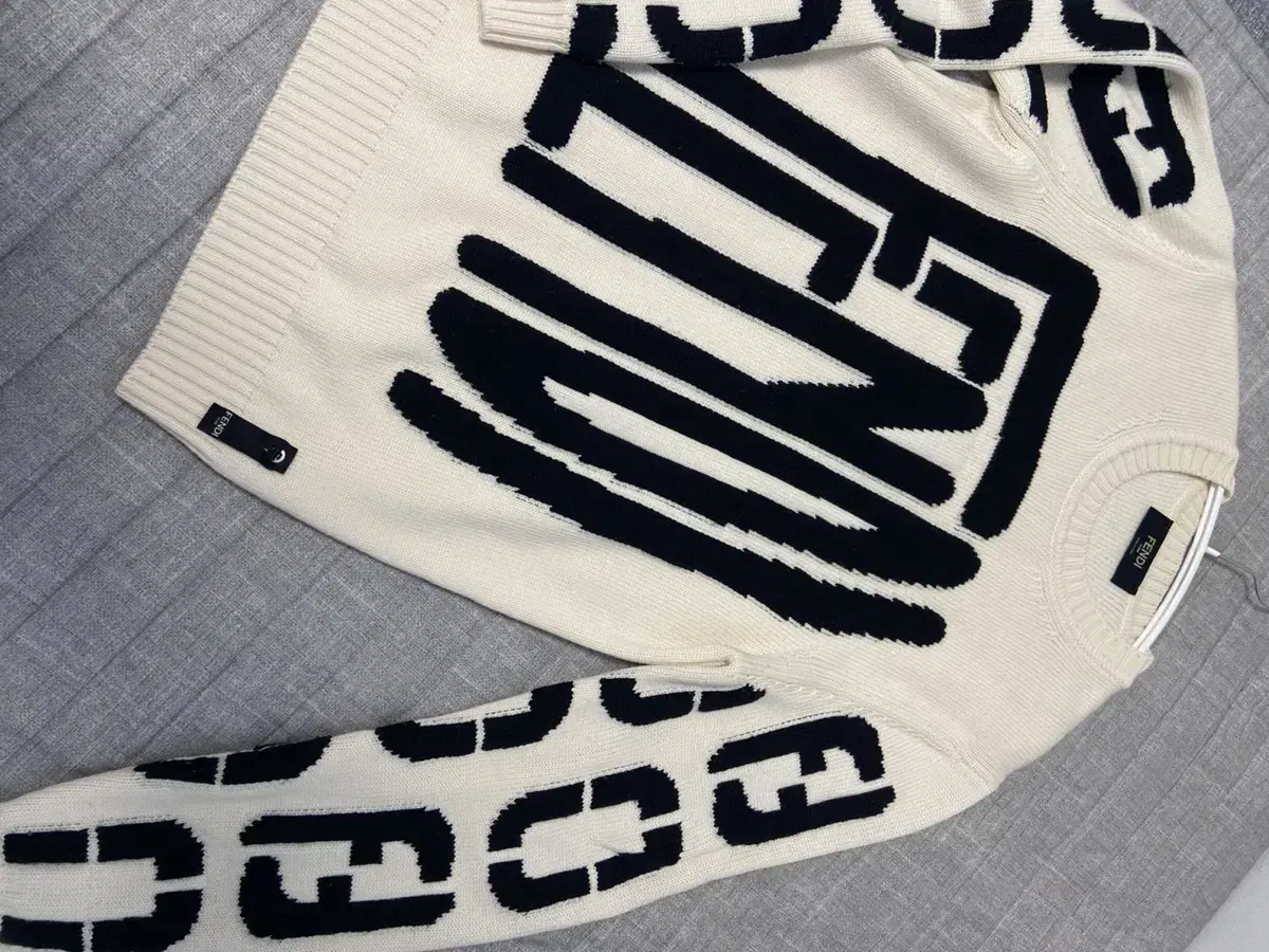 Fendi Logo Knit