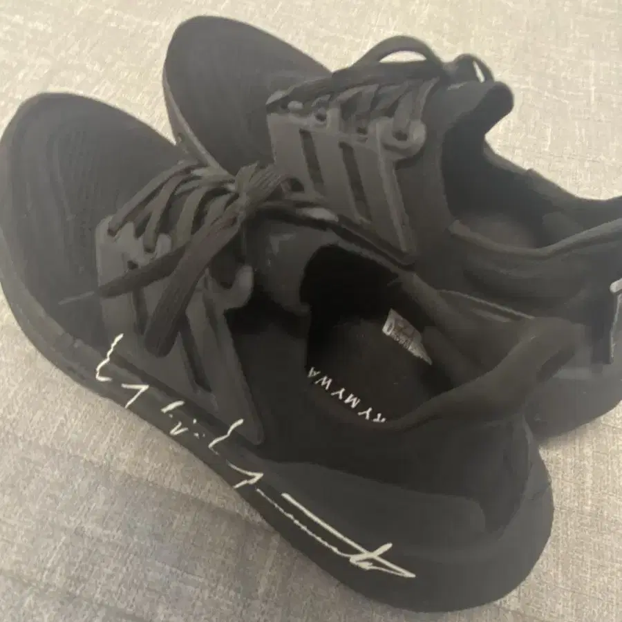 y-3 울트라라이트 270