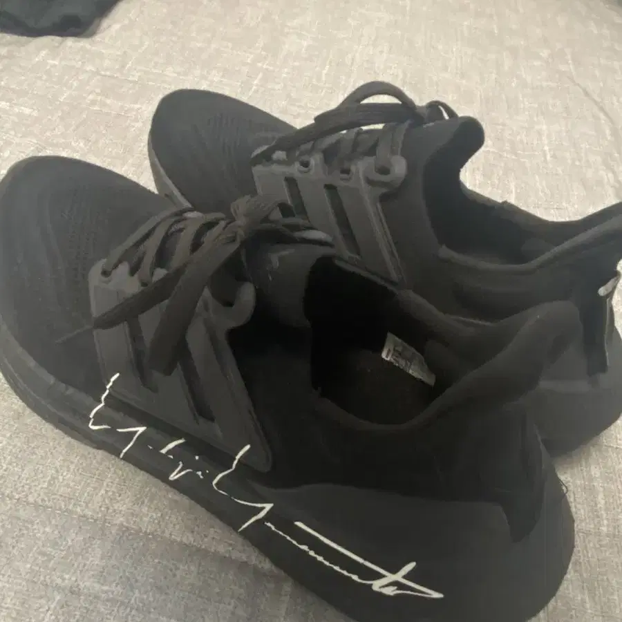 y-3 울트라라이트 270