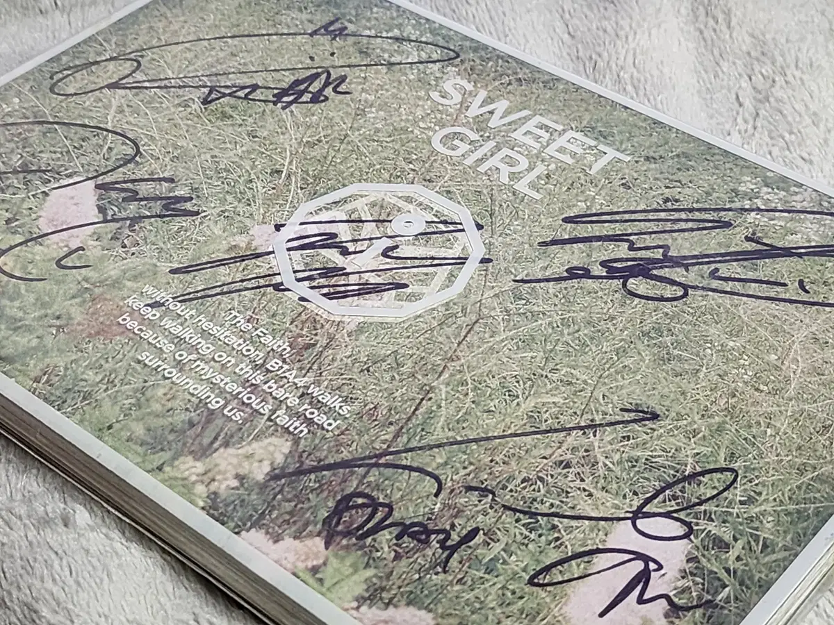 Rare - B1A4 Autographed signature album Limited Merchandise / B1A4 Sweet Girl