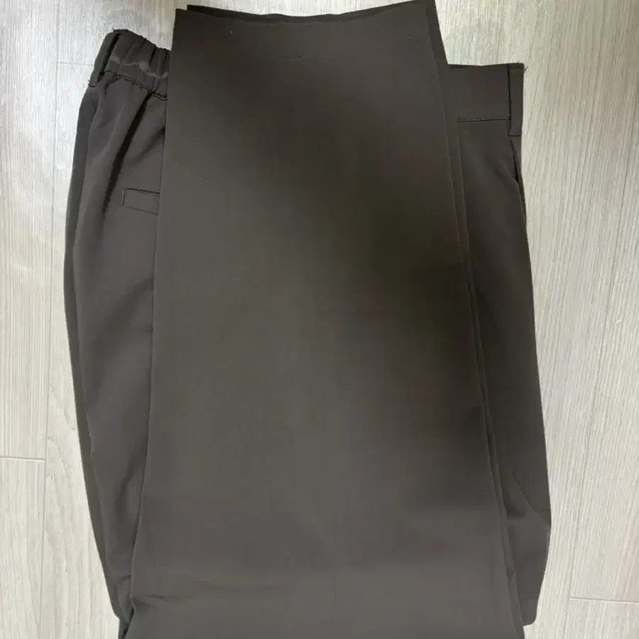 [비얼디드키드] Banding Silhouette Pants_Brown