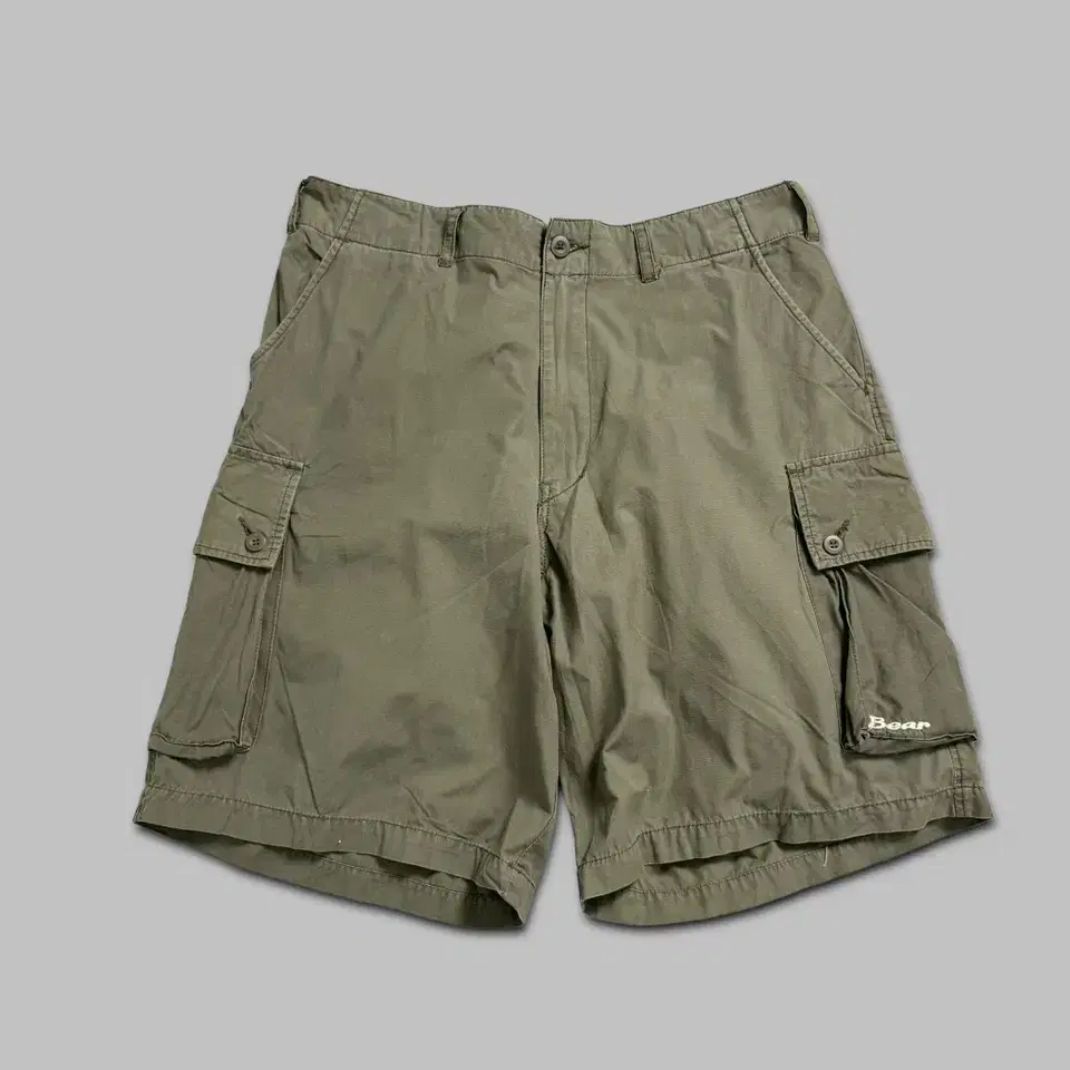 vintage bear olive green cargo shorts