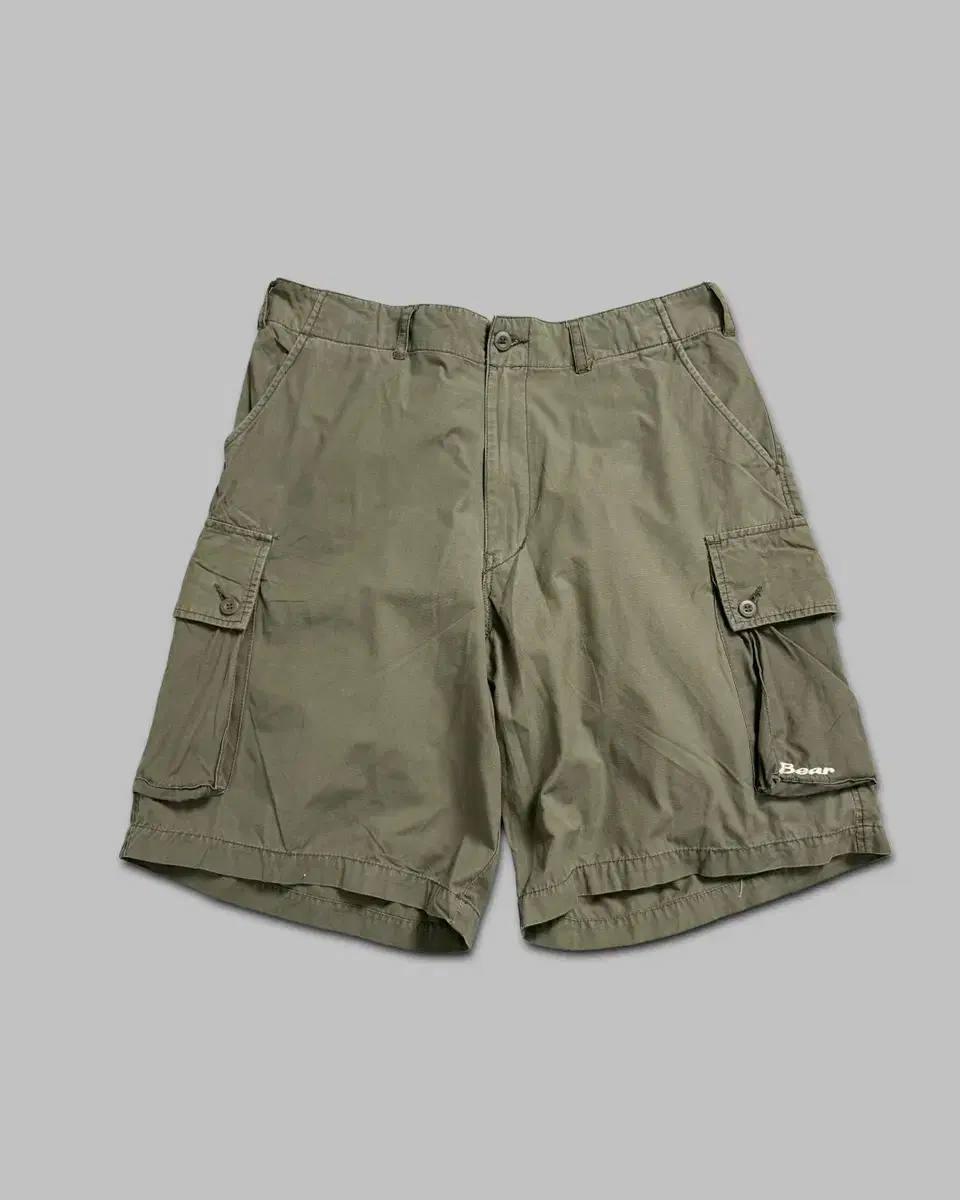 vintage bear olive green cargo shorts