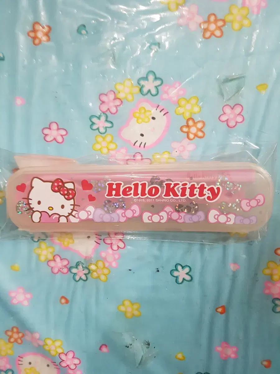 Classic phrase)Hello Kitty Cutlery Set