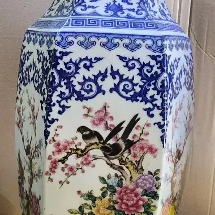 대형 화병  한쌍 ( 두점 ) 청화백자. ( 높이 63cm )