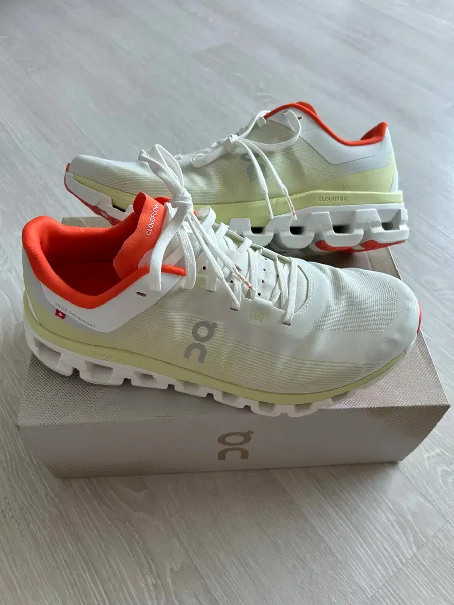 [300] On Running Swiss Luxury Running Shoes