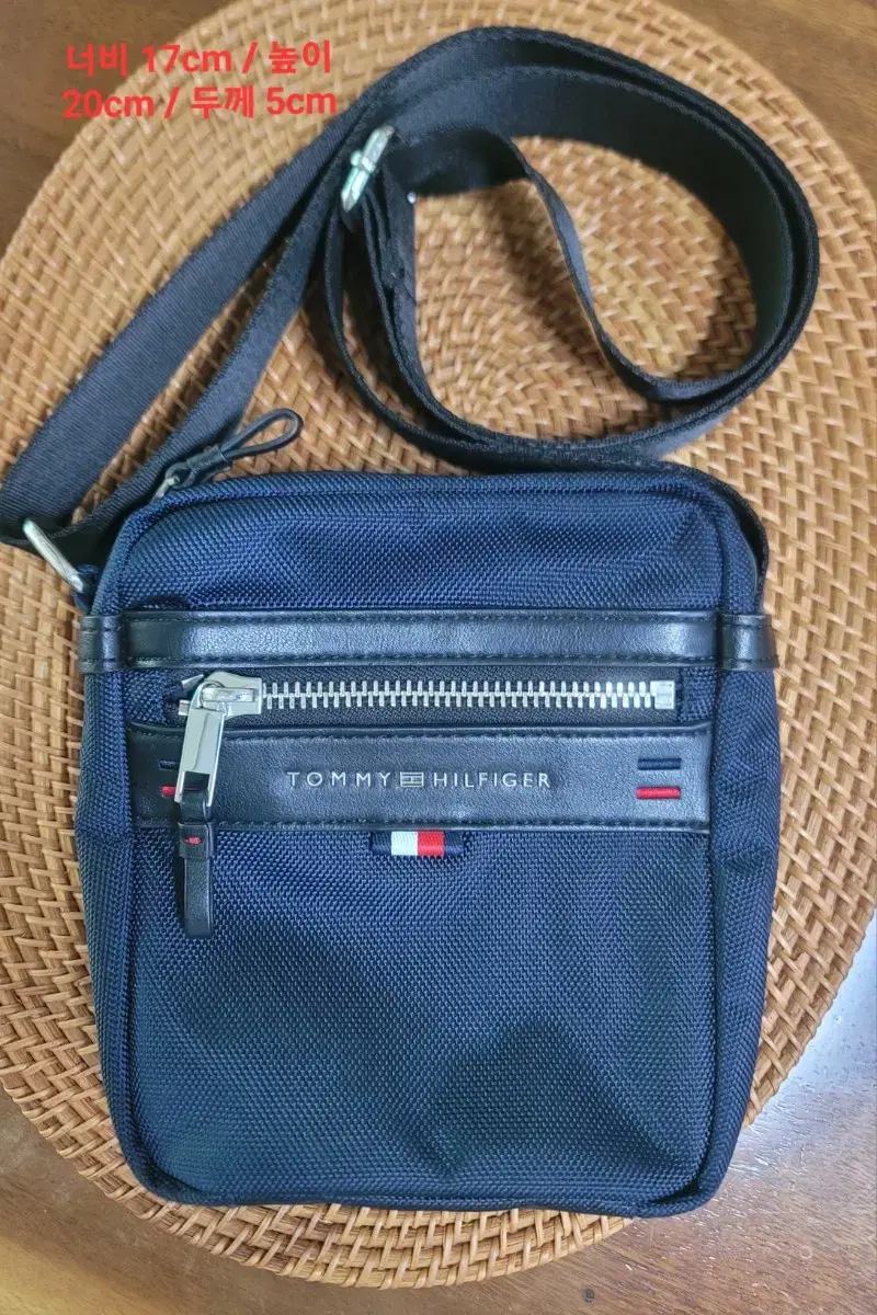 TOMMY HILFIGER 타미힐피커 미니 크로스백