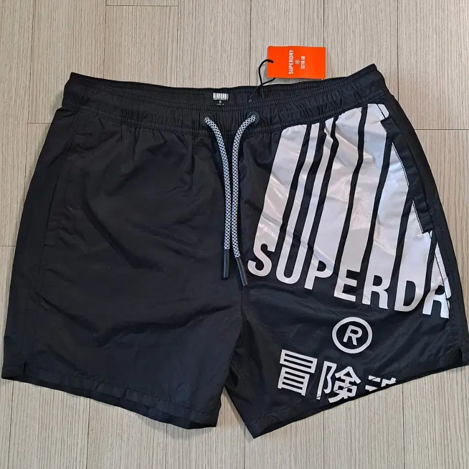 슈퍼드라이 SUPERDRY 에너지 그래픽 스윔팬츠 수영복반바지