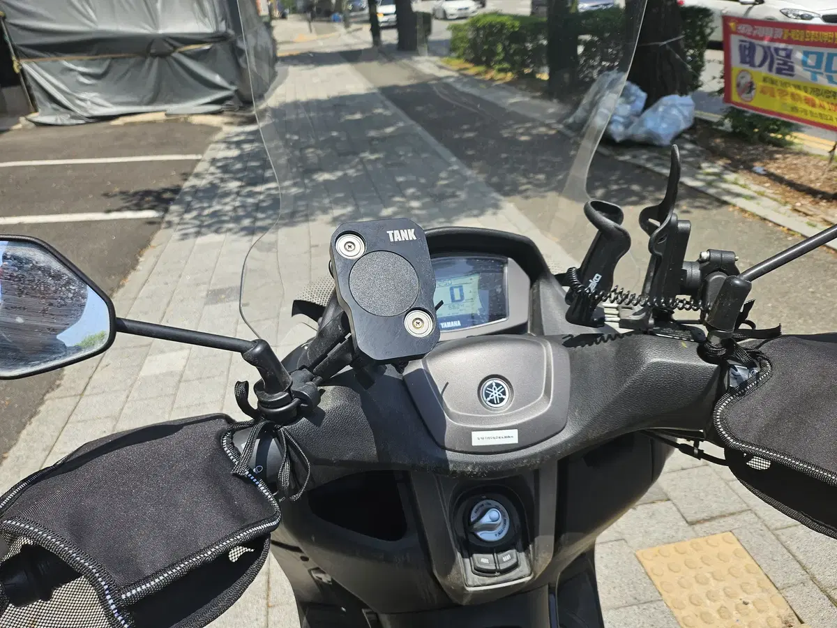 2022년식 NMAX 6700km  팝니다. 상태 최상~!!