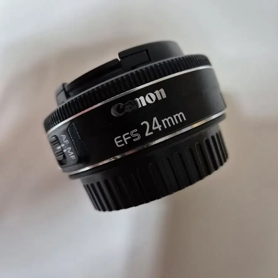 캐논 EF-S 24mm F2.8 STM 단렌즈