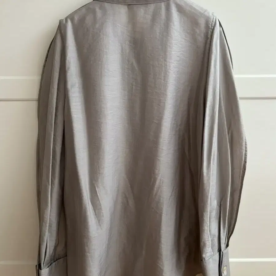 (새상품)게드 볼륨 블라우스 그레이 BOLUME BLOUSE GRAY