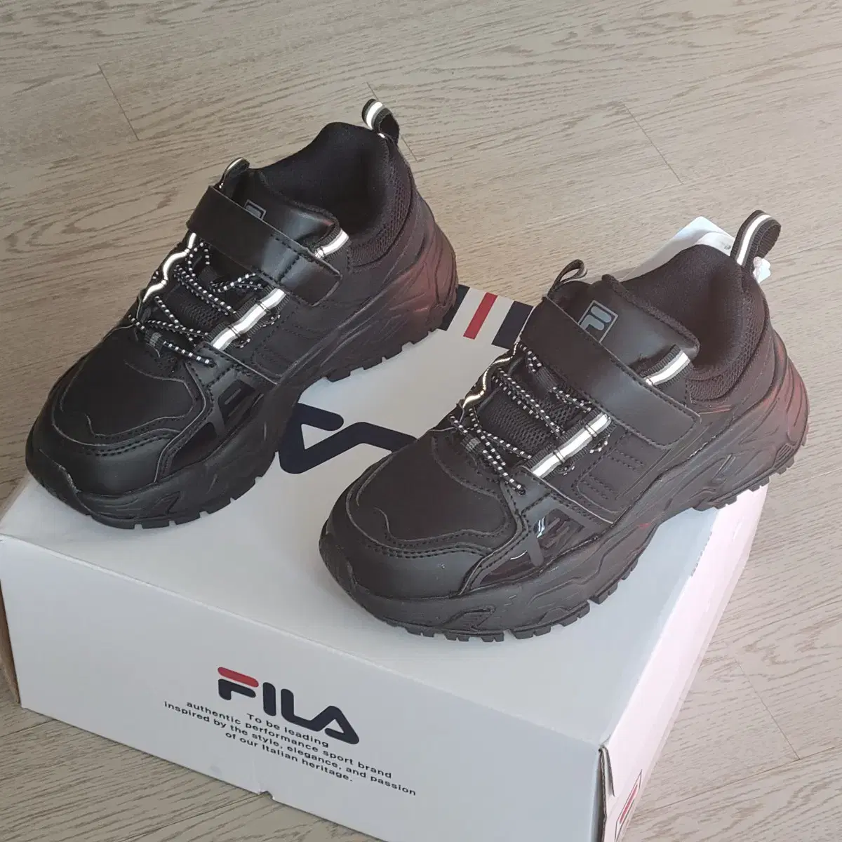 [휠라키즈새상품] [FILA KIDS] 키즈 휠봇. 200mm.블랙색상