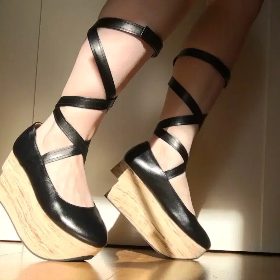 VIVIENNE WESTWOOD | 비비안웨스트우드 Rocking Horse Ballerina