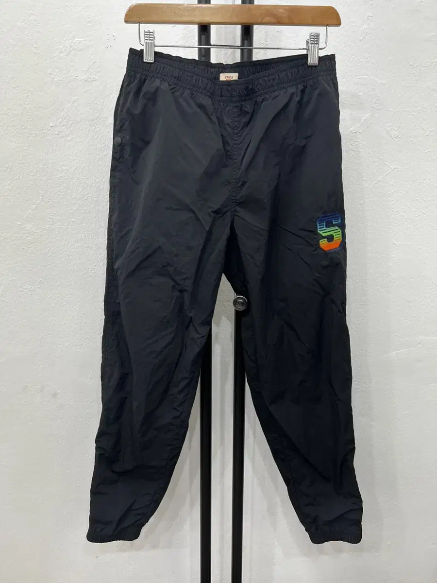 Genuine) Stance Seoul Nylon Jogger Pants