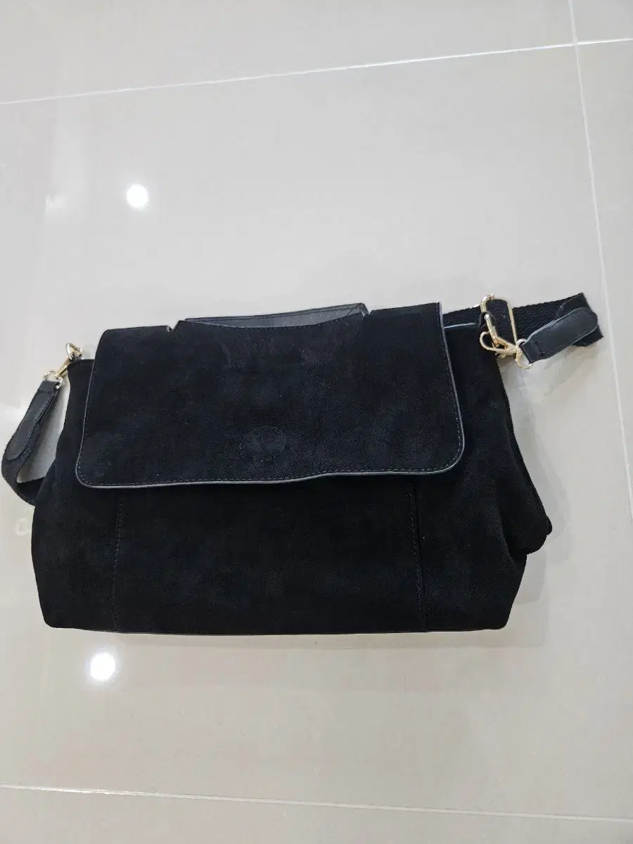 I have a suede shoulder bag for sale!!!