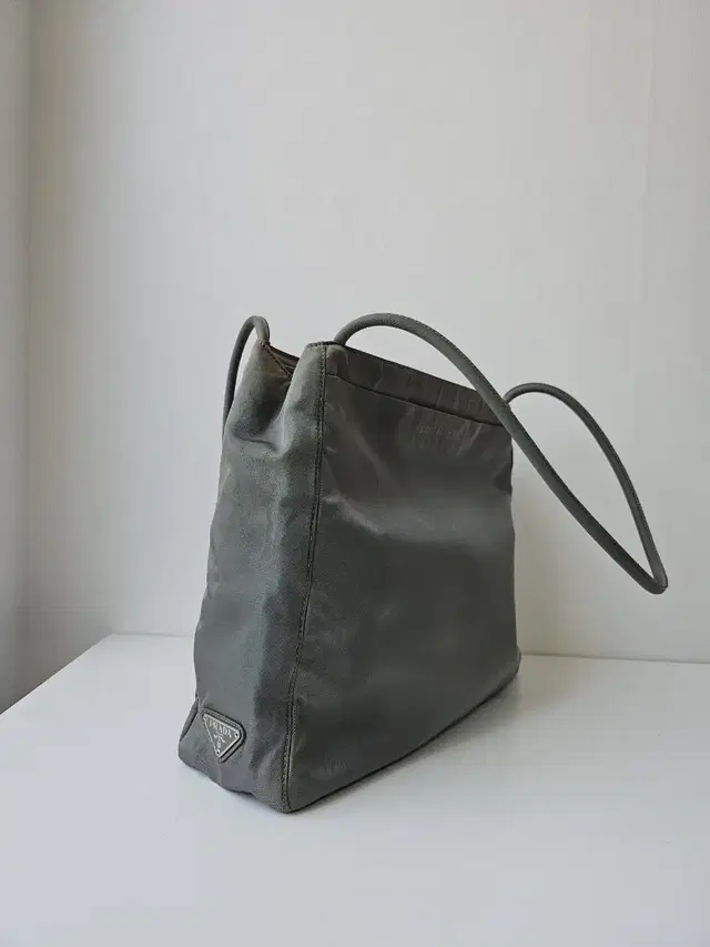 90S Prada nylon shoulder bag