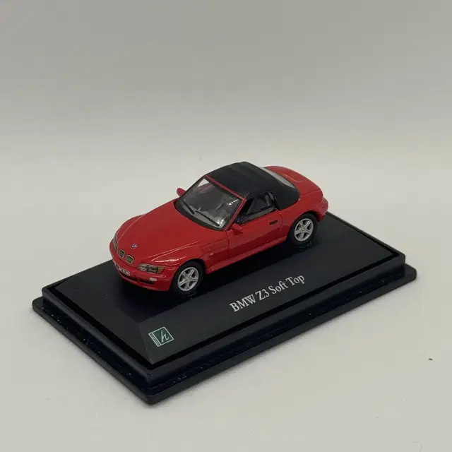 카라라마 1:72 BMW