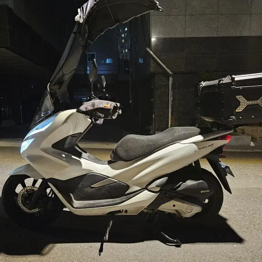 더뉴 2020년식 pcx125 판매합니다 (배달세팅 완료)