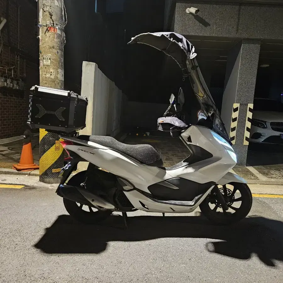 더뉴 2020년식 pcx125 판매합니다 (배달세팅 완료)