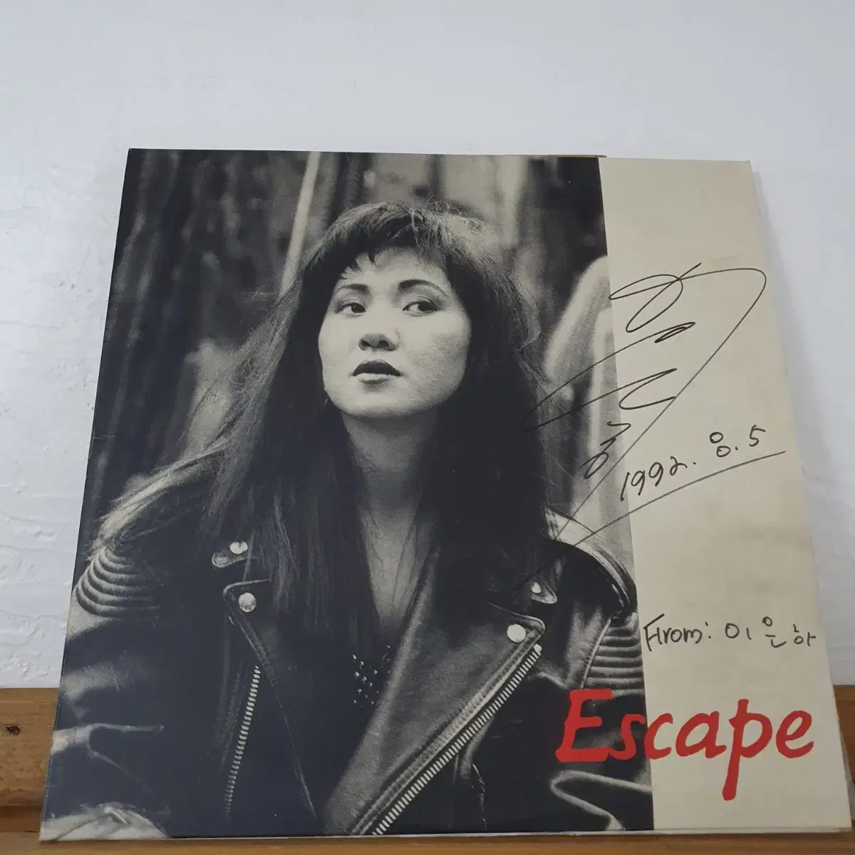 친필싸인반  이은하 LP  1992  Escape 기타.김광석.함춘호