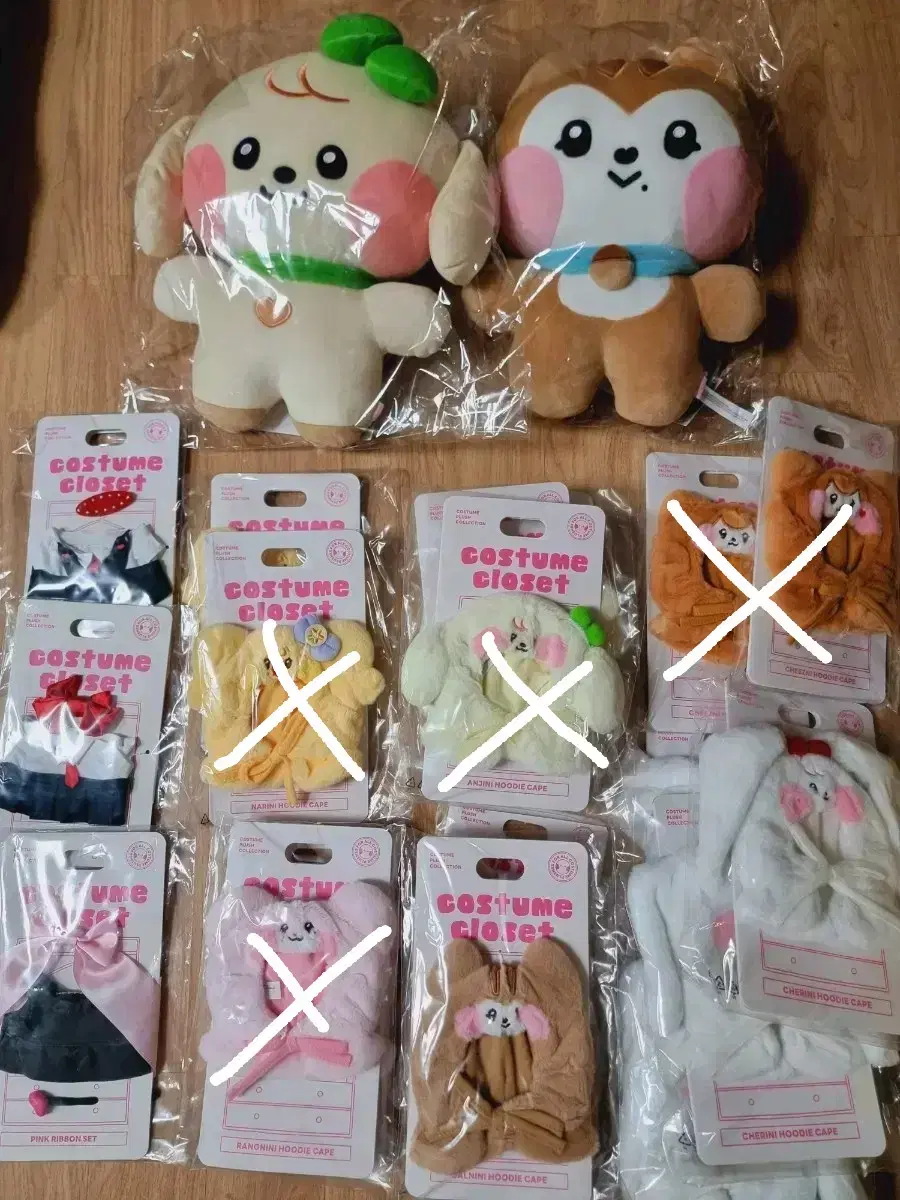 Ive Minnie minive keyring lightstick Costumes line friends pop up Store