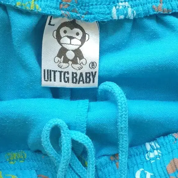 UITTG BABY.베이프.남성.반바지.L