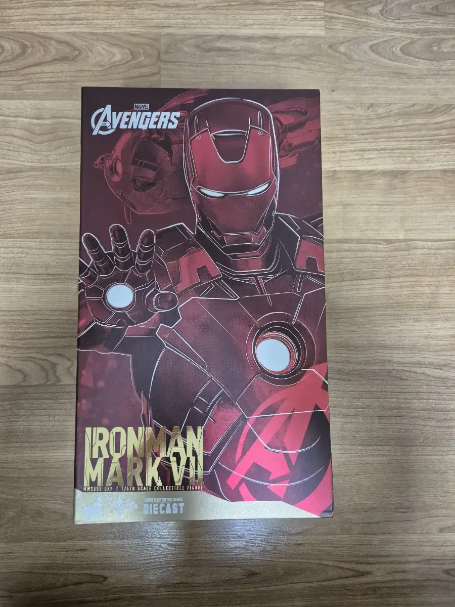 Hot Toys Iron Man Mark 7 sells