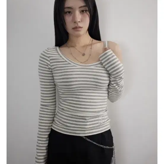 [새상품] 애즈온 컷아웃티 GRAY CUT-OUT TEE 그레이