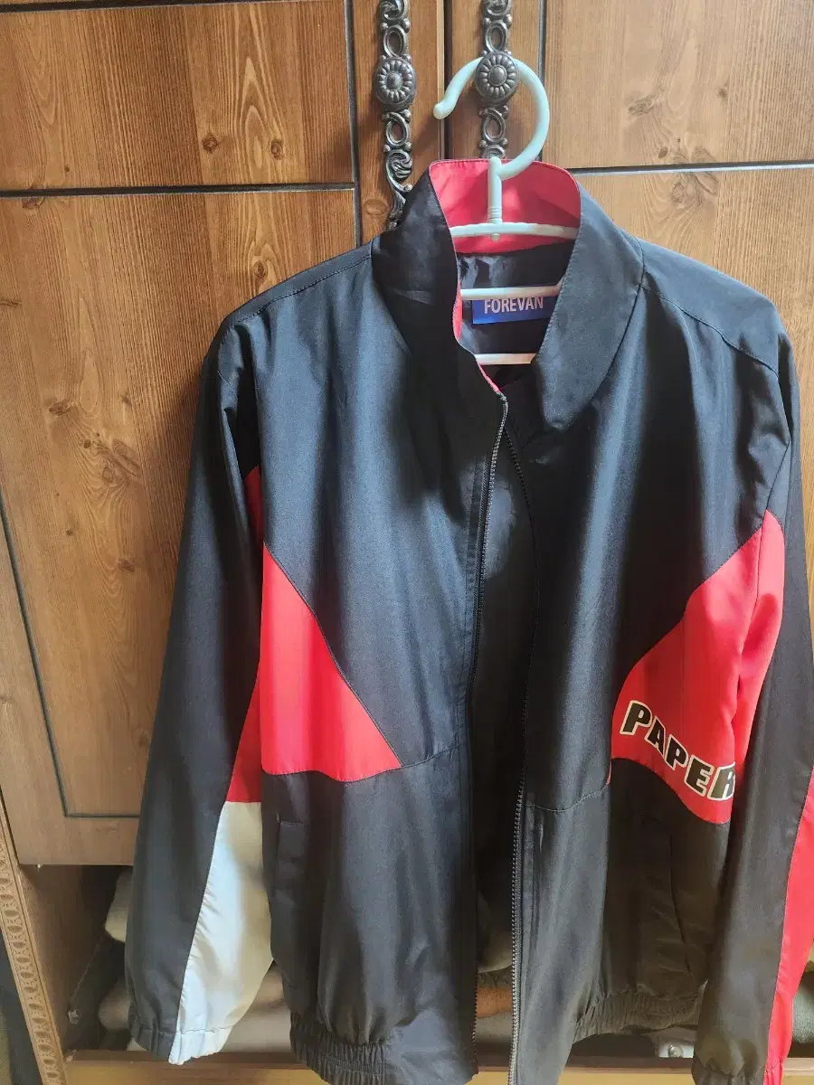 Black Vintage Y2K Old School Windbreaker