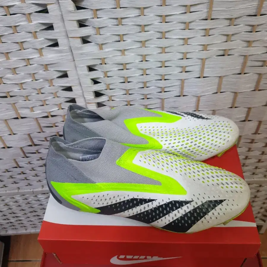 ADIDAS 아디다스 프레데터 에큐러쉬 +FG 265mm