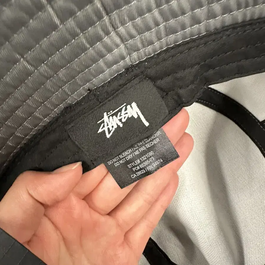 Stussy 스투시 사틴 나일론 딥 버킷햇 올리브