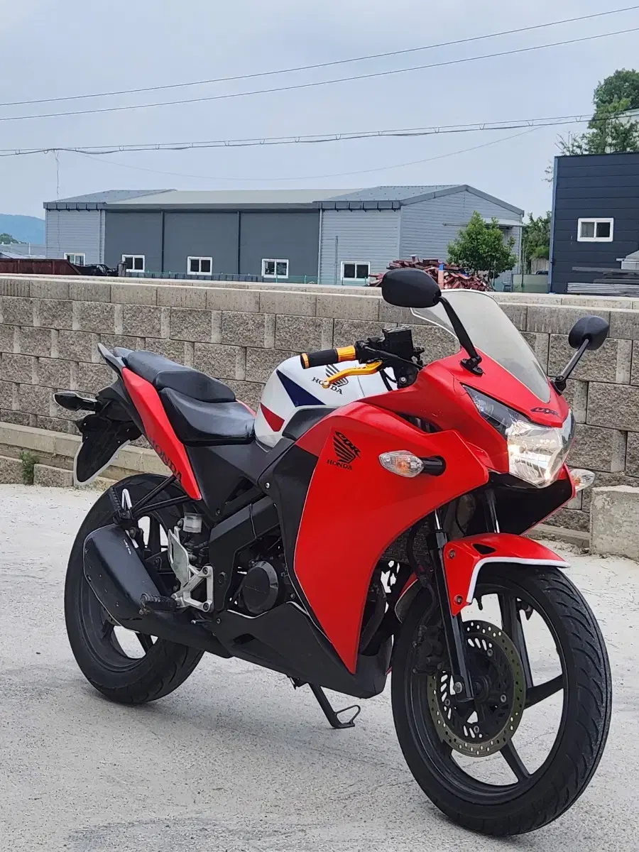 cbr125  12년식 160만원  레드래핑 차량컨디션s급