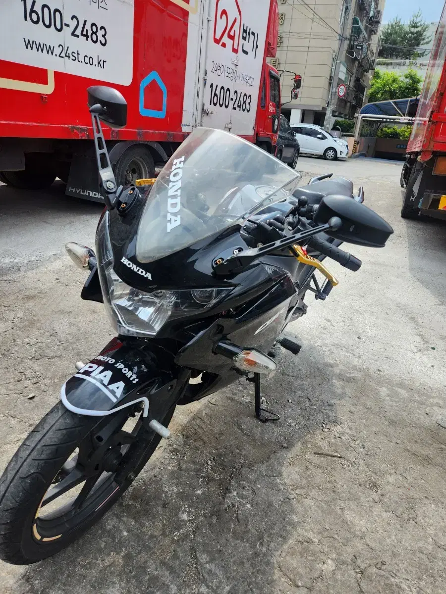 cbr125r 판매합니다