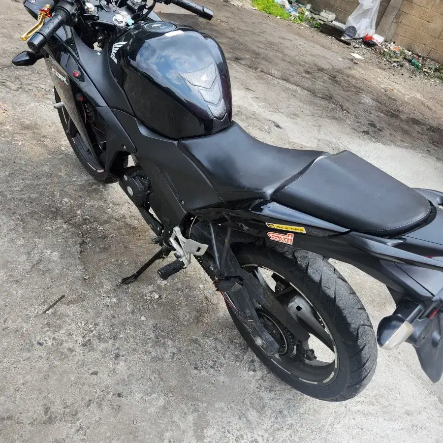 cbr125r 판매합니다