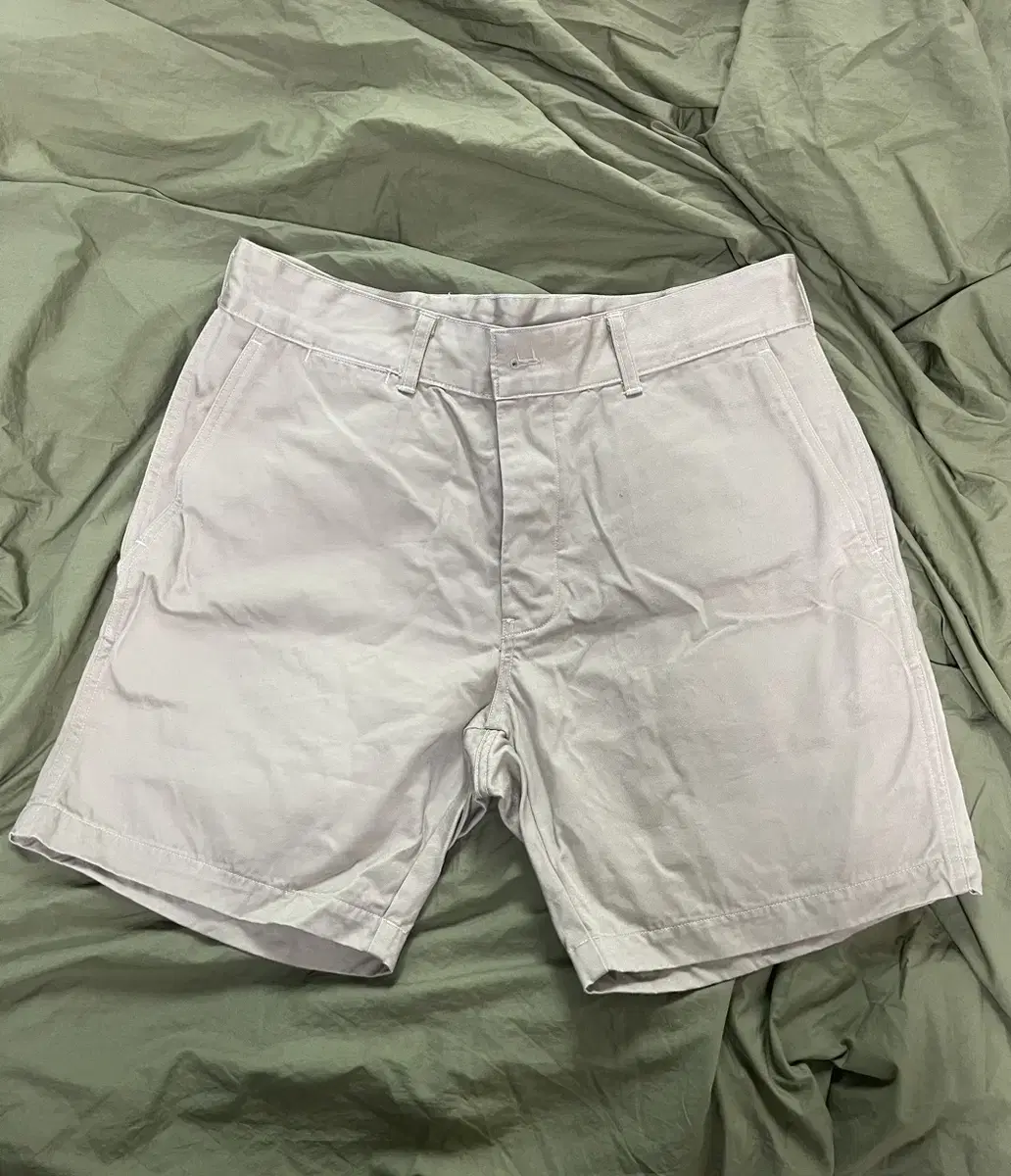 Outstanding Short Pants 34