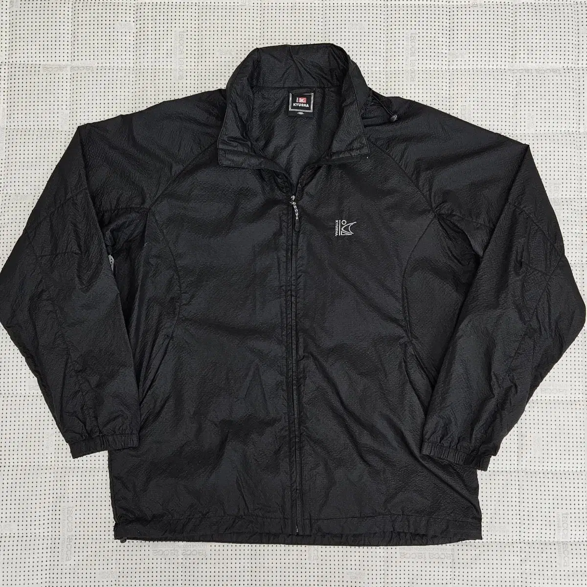 Neat thin windbreaker jacket man100