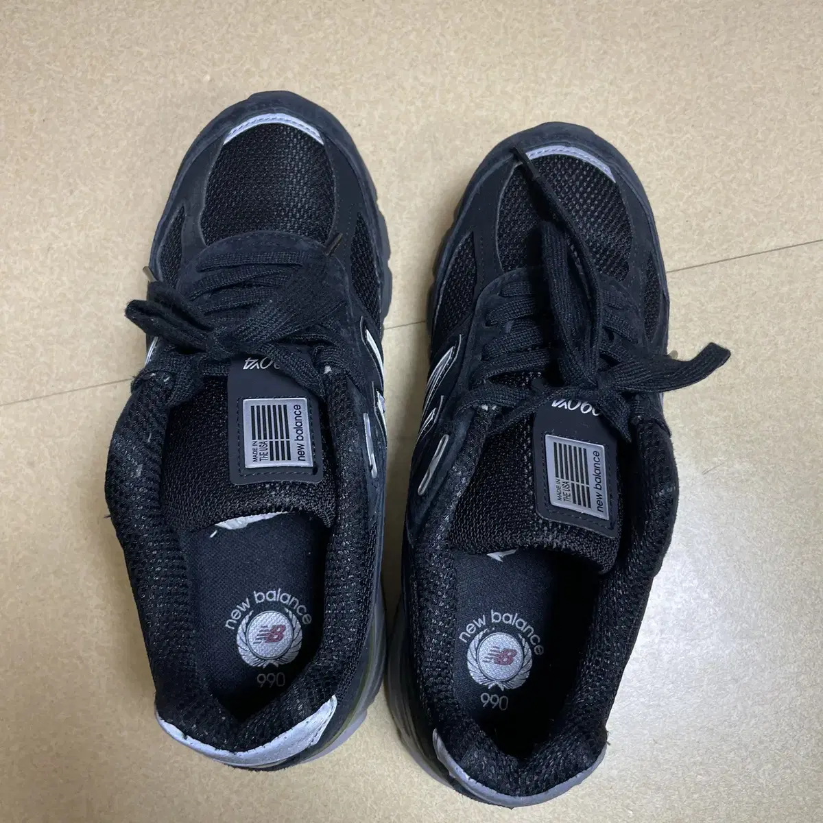 뉴발란스 990v4 (230)