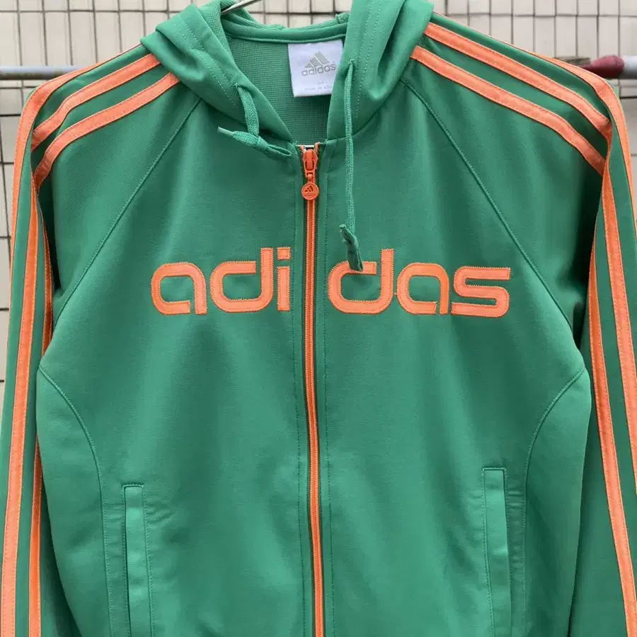 아디다스 초록 주황 배색 후드 져지 Adidas