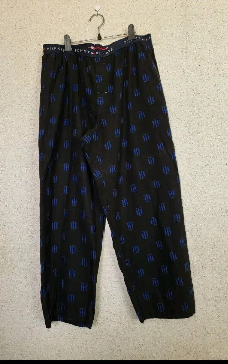 Tommy Hilfiger Travel Vacation Sleep Pants 36