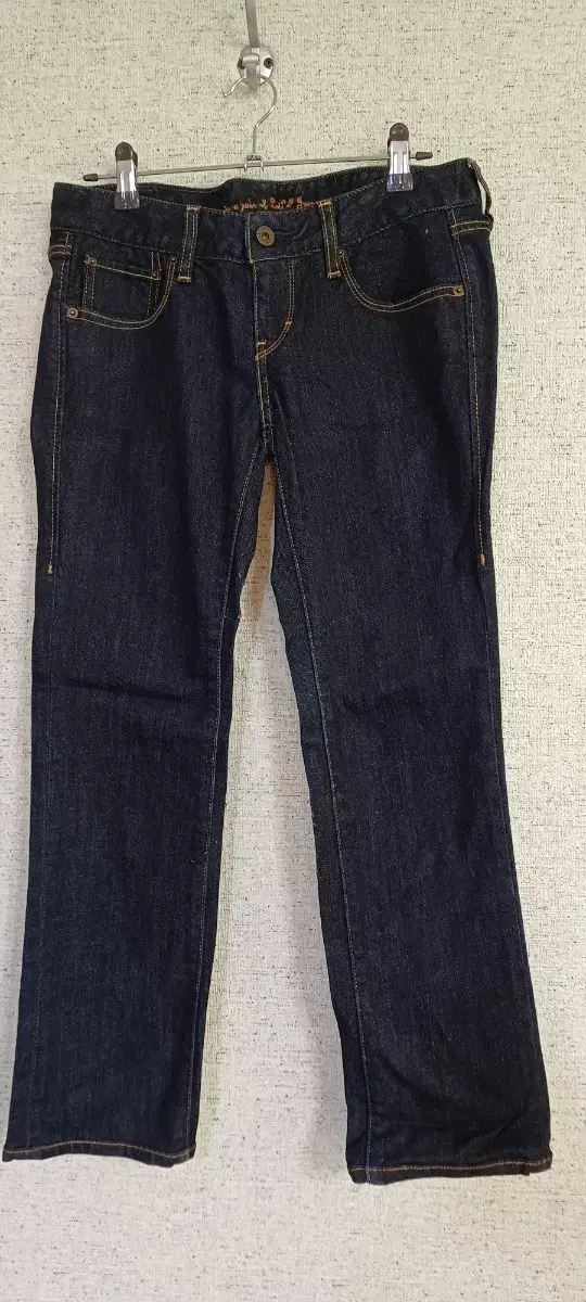 Levi's 9-Part Straight Leg Jeans (27)