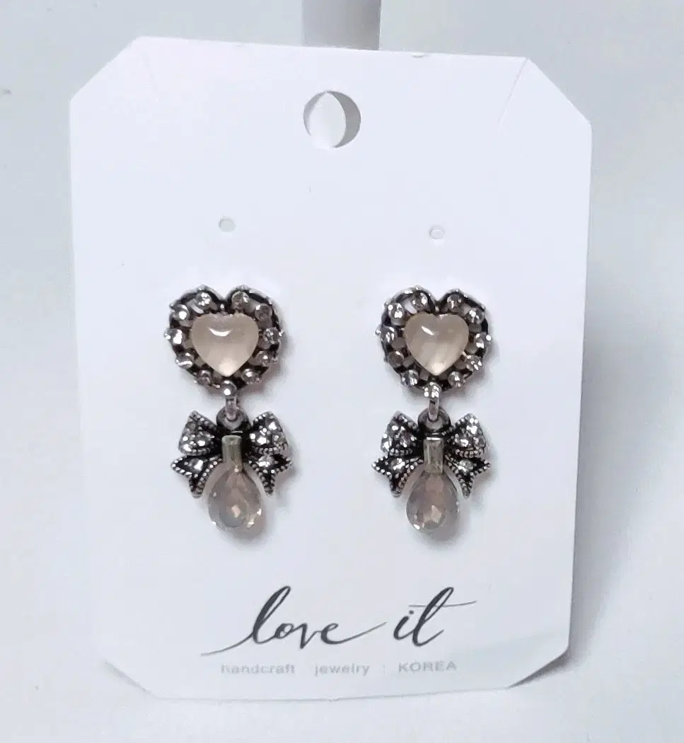 Heart Cubic Ribbon Earrings