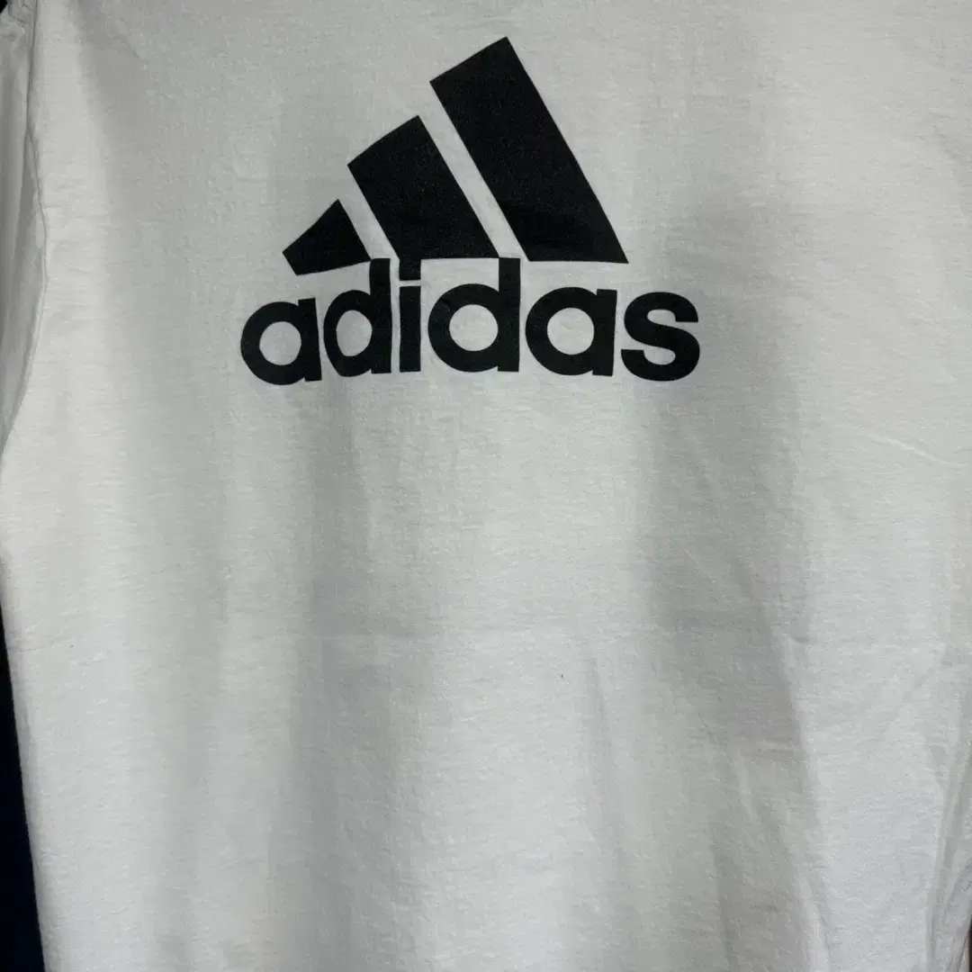 adidas Vintage T-shirt